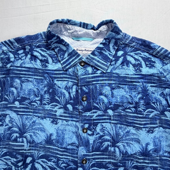 Tommy Bahama Other - Tommy Bahama Men's Blue Palm Tree Print Short Sleeve Button‎ Up Shirt L/G